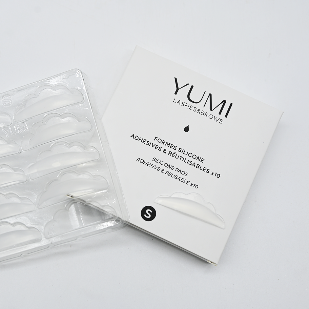 YUMI Adhesive & Reusable Silicone Pads