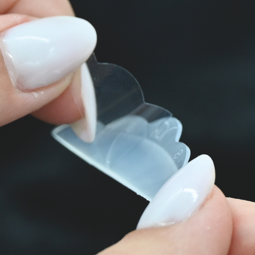 YUMI Adhesive & Reusable Silicone Pads