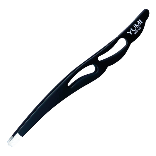 YUMI Brow Tweezers